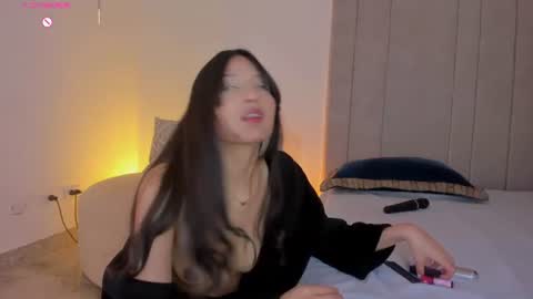 L U I S A online show from 06-14-26, 02:24