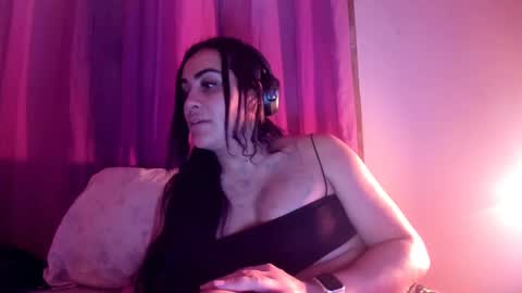 Luisa Monsters online show from 02-11-25, 02:25