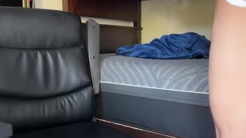 Luis online show from 10-30-25, 11:16