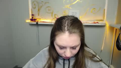 Snapshot of luizaheems_ chatting on 02-23-25, 10:28 Luiza online show from 02-23-25, 10:28