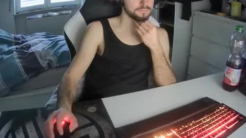 Snapshot of lukasschoetz chatting on 01-13-25, 02:53 lukasschoetz online show from 01-13-25, 02:53