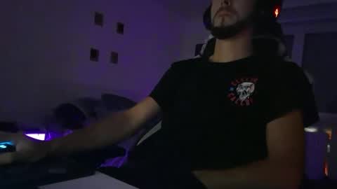 Snapshot of lukasschoetz chatting on 09-29-25, 09:19 lukasschoetz online show from 09-29-25, 09:19