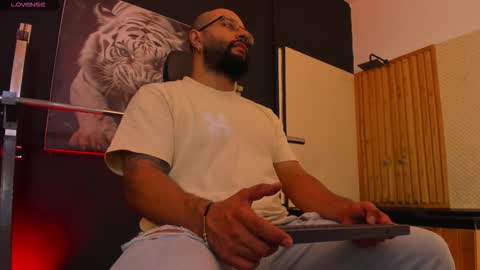 LUKE online show from 11-11-25, 11:10