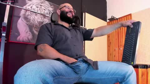 LUKE online show from 04-25-26, 11:57