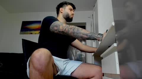 Snapshot of lukedenver chatting on 01-19-25, 07:46 Luke online show from 01-19-25, 07:46