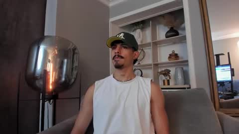 Luke Taylor online show from 11-22-25, 04:33