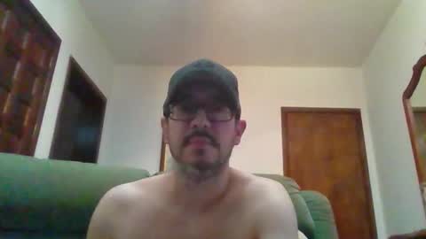 Snapshot of lukz88bigcock chatting on 12-26-24, 09:58 Luke online show from 12-26-24, 09:58