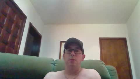 Snapshot of lukz88bigcock chatting on 01-19-25, 12:38 Luke online show from 01-19-25, 12:38