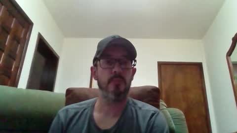 Snapshot of lukz88bigcock chatting on 09-18-25, 10:56 Luke online show from 09-18-25, 10:56