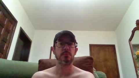 Snapshot of lukz88bigcock chatting on 10-25-25, 12:51 Luke online show from 10-25-25, 12:51