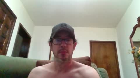 Snapshot of lukz88bigcock chatting on 03-29-26, 02:11 Luke online show from 03-29-26, 02:11