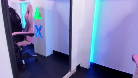 Cookie  online show from 10-22-25, 12:05