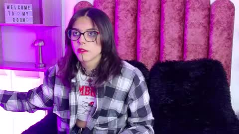 Cookie  online show from 11-21-25, 12:04