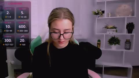 Lily online show from 11-18-25, 07:57