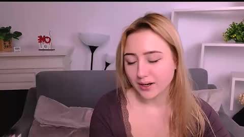 Lily online show from 02-26-26, 09:47