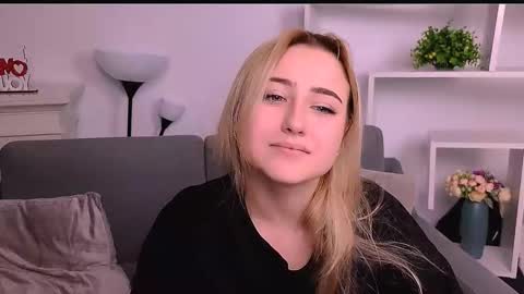 Lily online show from 03-01-26, 10:01