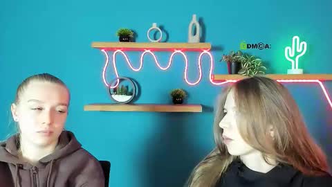 Snapshot of lulu_fly_ chatting on 10-17-25, 08:39 lulu_fly_ online show from 10-17-25, 08:39