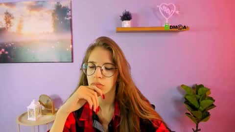 Snapshot of lulu_fly_ chatting on 10-22-25, 09:09 lulu_fly_ online show from 10-22-25, 09:09