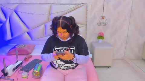 Snapshot of lulu_kawai chatting on 02-05-25, 07:20 lulu online show from 02-05-25, 07:20