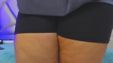 Snapshot of lulu_kawai chatting on 03-08-25, 10:24 lulu online show from 03-08-25, 10:24