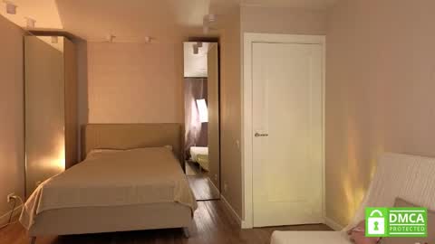 Lulu online show from 10-25-25, 03:51