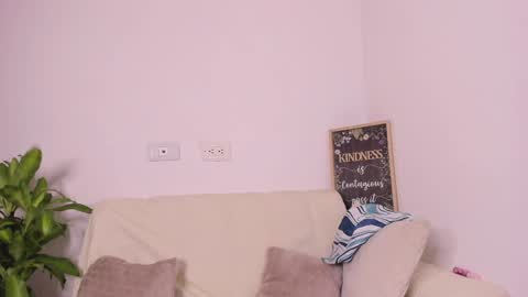 LULU online show from 01-19-25, 04:44