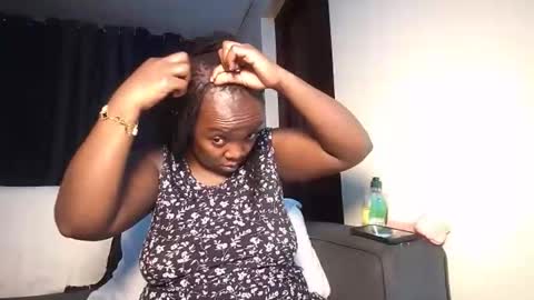 lulu_sparks1 online show from 12-23-25, 03:37