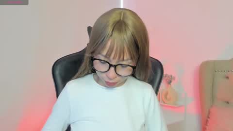 luluuberry online show from 11-05-25, 01:22