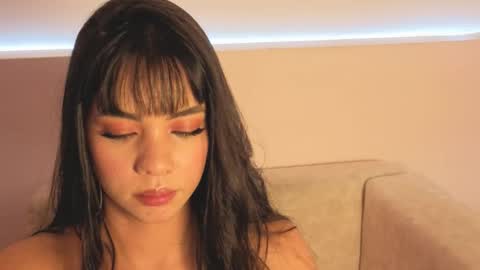 Snapshot of luluwonder_ chatting on 01-14-26, 06:13 Lulu online show from 01-14-26, 06:13