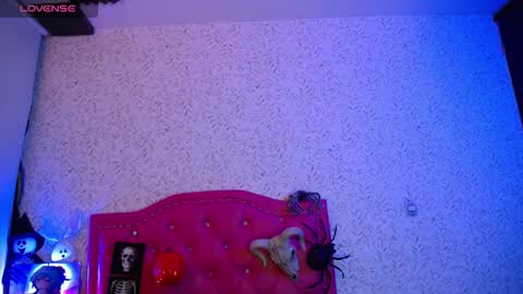 Snapshot of luly_blue chatting on 11-04-25, 04:55 Luly online show from 11-04-25, 04:55