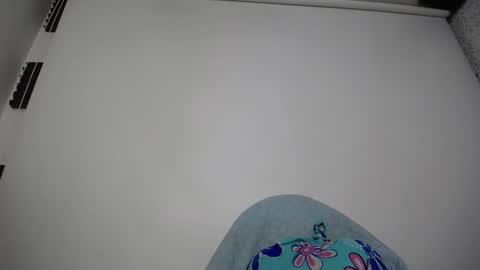 Snapshot of luly_blue chatting on 11-30-25, 05:22 Luly online show from 11-30-25, 05:22