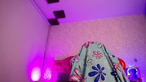 Luly online show from 04-17-26, 04:15