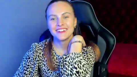 Snapshot of lumerisoren chatting on 06-03-26, 02:33 lumerisoren online show from 06-03-26, 02:33