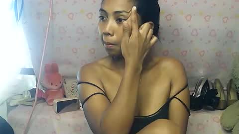 Snapshot of luna019 chatting on 09-18-25, 05:20 Luna online show from 09-18-25, 05:20