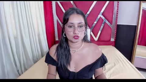 Luna  online show from 09-23-25, 07:06