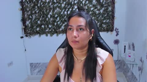 Luna  online show from 10-11-25, 08:29