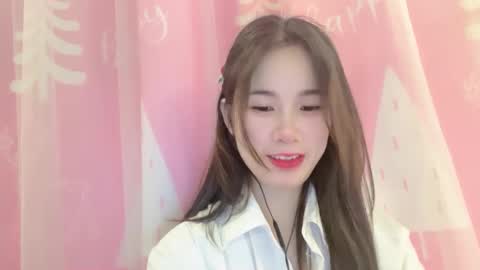 Luna online show from 04-18-26, 03:49