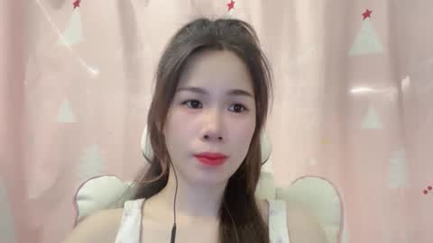Luna online show from 05-18-26, 01:56