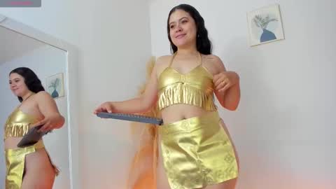 Snapshot of luna__699 chatting on 10-24-25, 11:06 Lunita online show from 10-24-25, 11:06