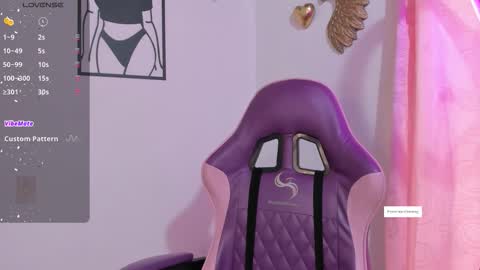 Luna online show from 11-23-25, 05:02