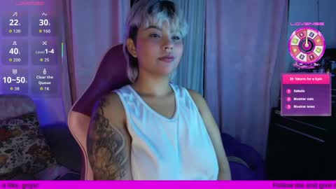 Luna online show from 04-19-26, 01:49