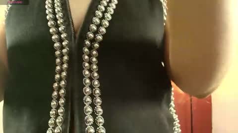 Snapshot of luna__velvet chatting on 04-30-26, 01:50 luna__velvet online show from 04-30-26, 01:50