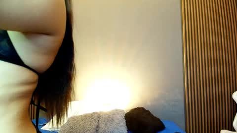 Snapshot of luna_and_banji chatting on 09-19-25, 09:15 luna and banji online show from 09-19-25, 09:15