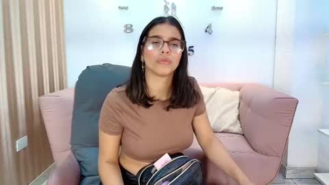 Luna And Titan  online show from 03-08-26, 04:16