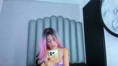 luna_bella_23 online show from 05-09-26, 03:34