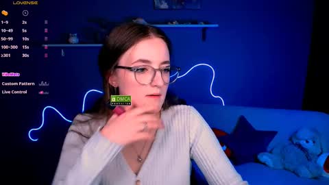 Snapshot of luna_berryy chatting on 02-12-25, 08:40 luna_berryy online show from 02-12-25, 08:40