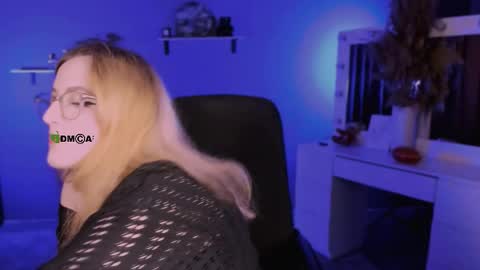 Snapshot of luna_berryy chatting on 09-09-25, 07:35 luna_berryy online show from 09-09-25, 07:35