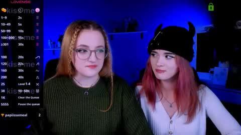 Snapshot of luna_berryy chatting on 10-03-25, 07:22 luna_berryy online show from 10-03-25, 07:22