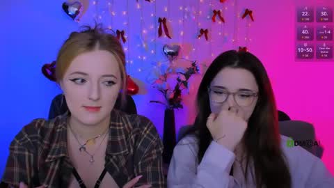 luna_berryy online show from 04-18-26, 06:56