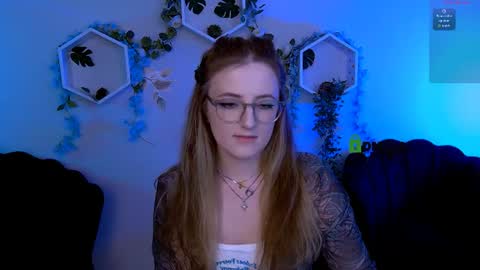 Snapshot of luna_berryy chatting on 06-11-26, 07:12 luna_berryy online show from 06-11-26, 07:12